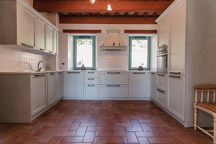 Fully equipped kitchen at Casale Vigneto